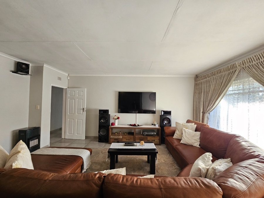 3 Bedroom Property for Sale in Vaalpark Free State